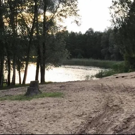 Nad Jeziorem W Puszczy Zielonka Kaminsko