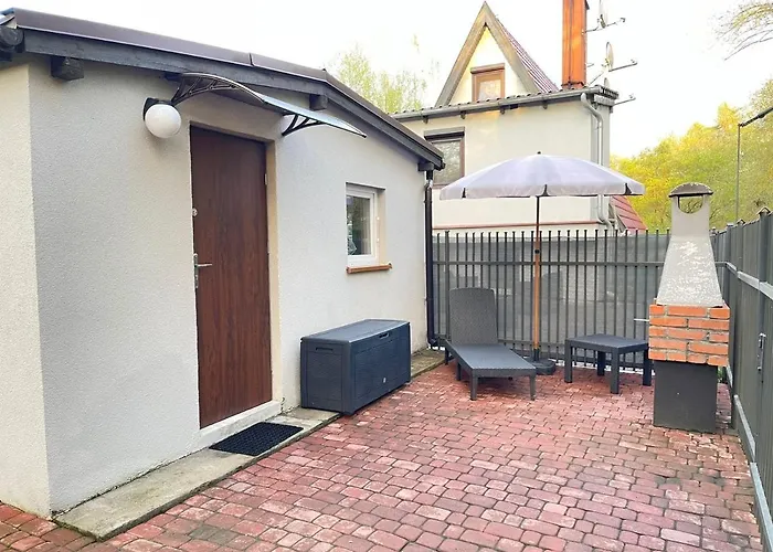 Nad Jeziorem W Puszczy Zielonka 度假居