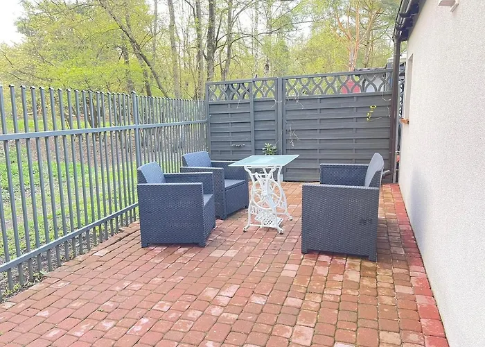 Nad Jeziorem W Puszczy Zielonka *